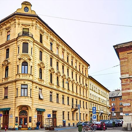 Rakoczi Apartman Boedapest Buitenkant foto