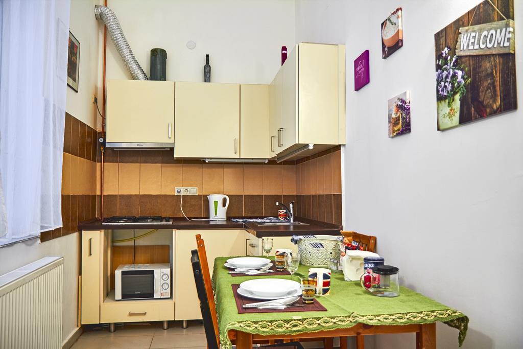 Rakoczi Apartman Boedapest Buitenkant foto