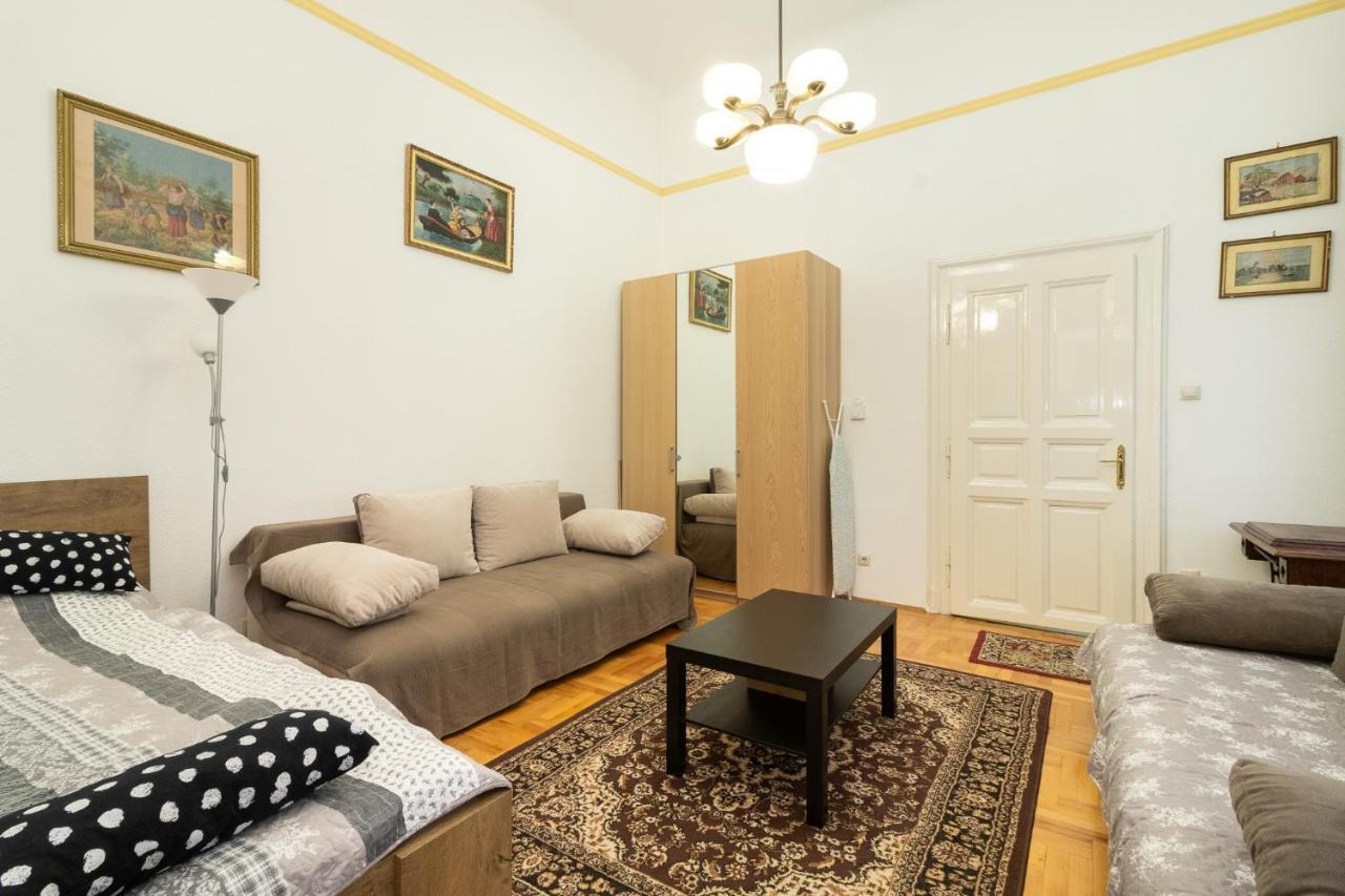 Rakoczi Apartman Boedapest Buitenkant foto